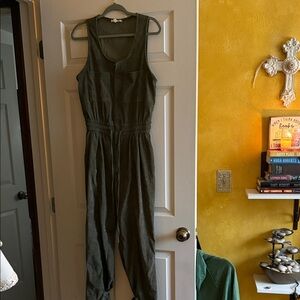 Listicle Forest Green Sleeveless Jumpsuit